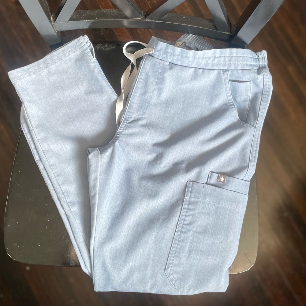 Women’s figs scrub pants